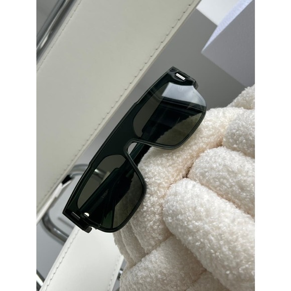 NEW Dior CD M1I Sunglasses in Olive Green $620 - Picture 9 of 10